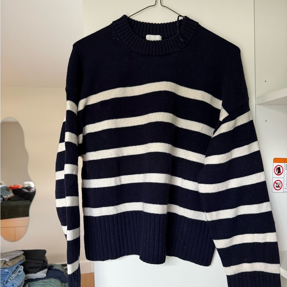 H&M Black and White Striped Crew Neck Sweater